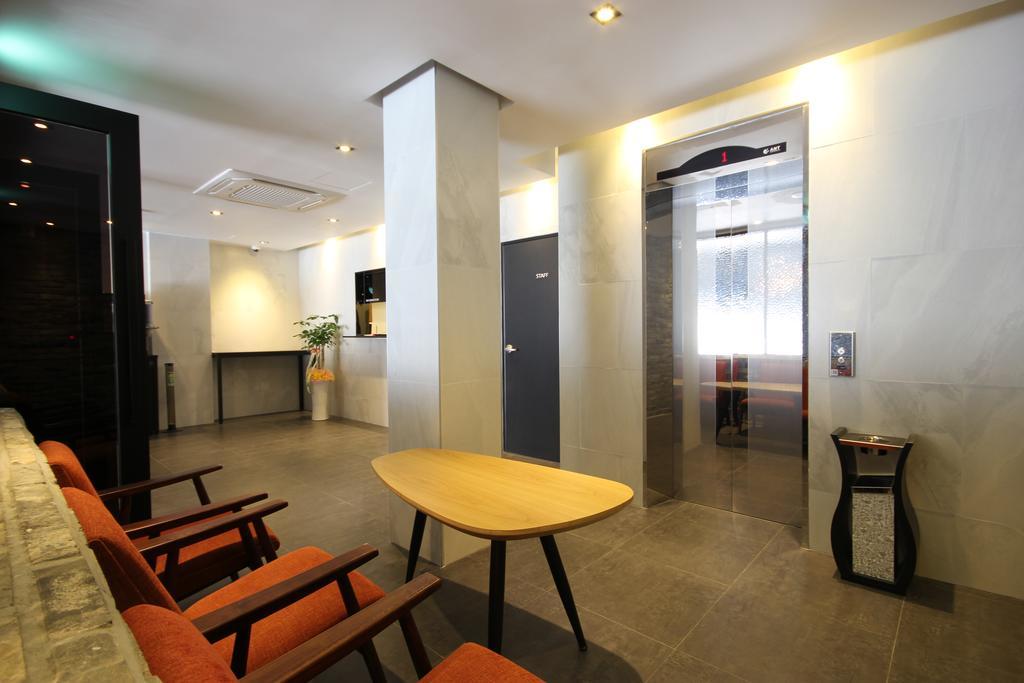 Hotel 38.5 Jinhae Чангуон Екстериор снимка