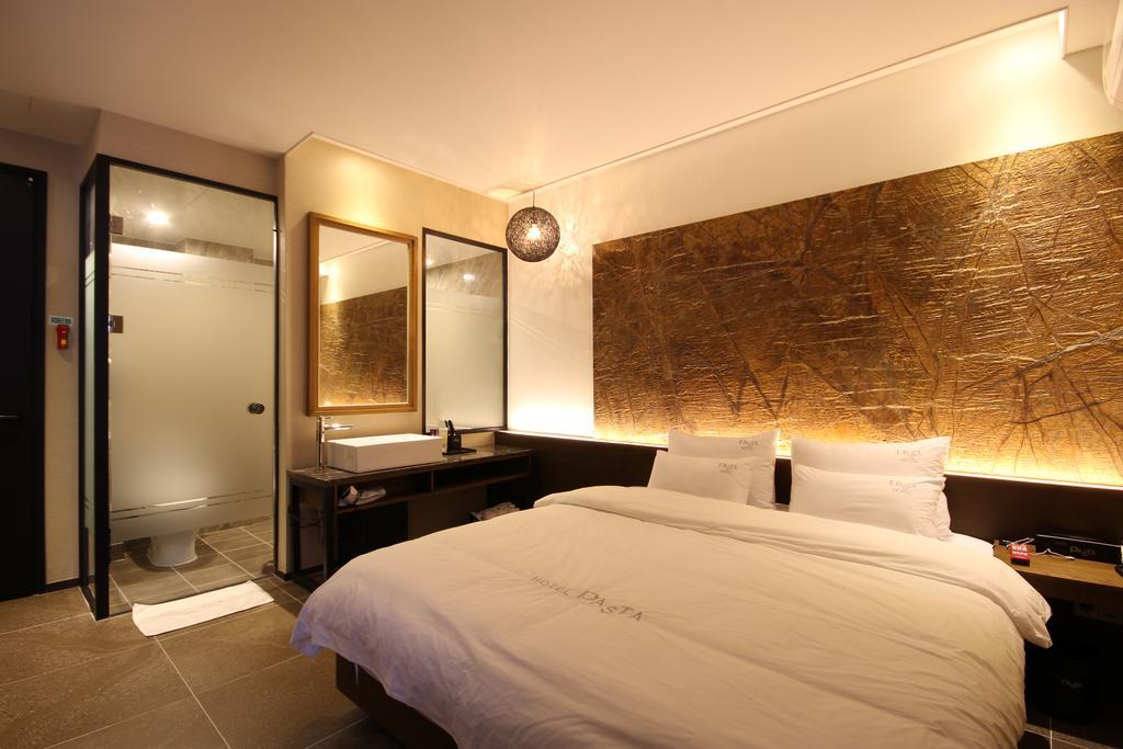 Hotel 38.5 Jinhae Чангуон Екстериор снимка