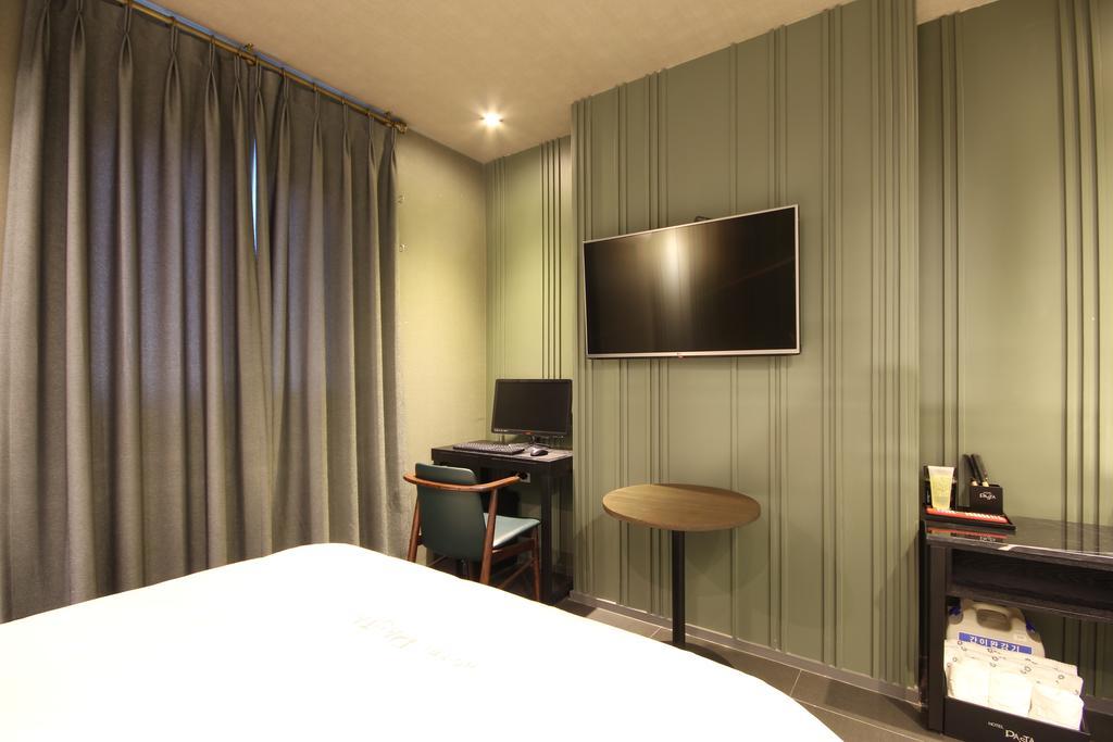 Hotel 38.5 Jinhae Чангуон Екстериор снимка
