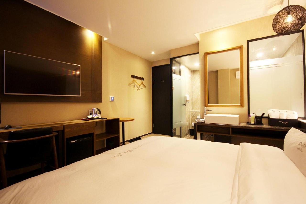 Hotel 38.5 Jinhae Чангуон Екстериор снимка