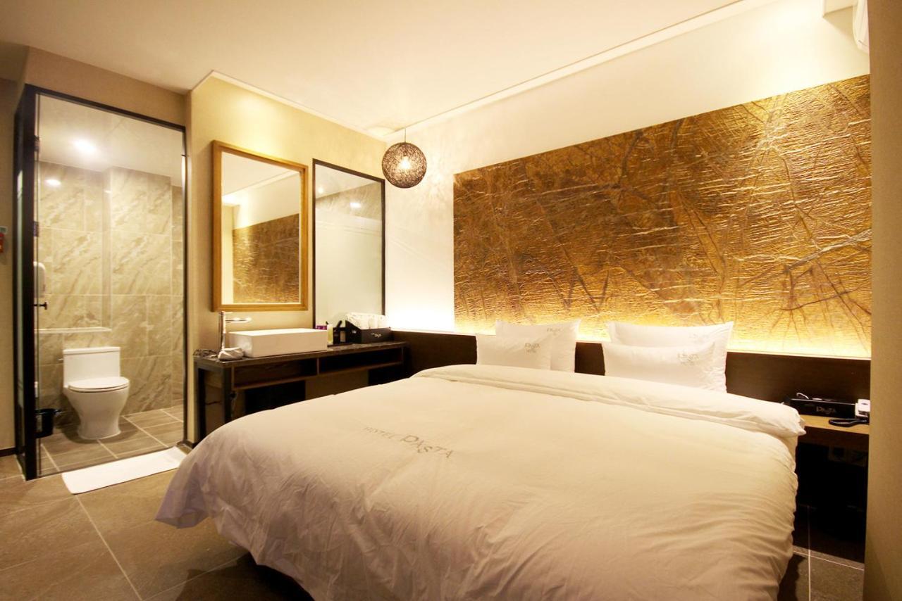Hotel 38.5 Jinhae Чангуон Екстериор снимка