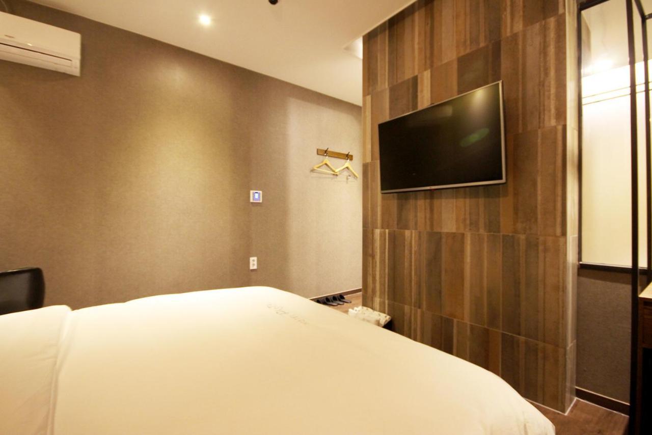 Hotel 38.5 Jinhae Чангуон Екстериор снимка